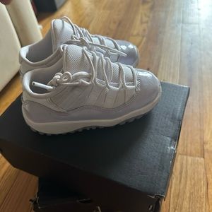 Toddler Jordan 11’s good condition